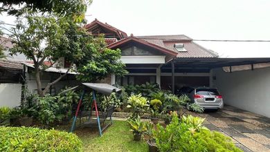 Penawaran Eksklusif, rumah Mewah di Bekasi Barat, Bekasi, LB 240m²
