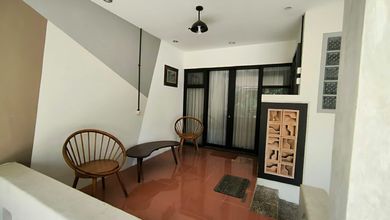 Rumah Favorit di Pondok Aren, Tangerang Selatan, 1 KT, Harga 2 Miliar