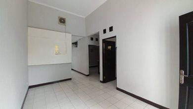 Kesempatan Rumah di Pondok Aren, Tangerang Selatan, LB 60m², Harga 1,5 Miliar