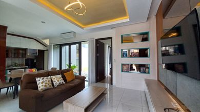 Penawaran Eksklusif, rumah Mewah di Suvarna Sutera, Tangerang, LB 135m²