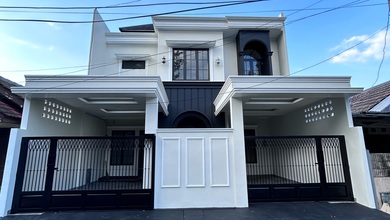 Dijual rumah Mewah di BSD Nusaloka, Tangerang - LT 180m²
