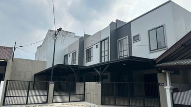 Kesempatan Langka, rumah Prestisius di BSD Griya Loka, Tangerang, LB 204m²