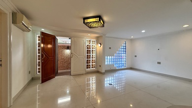 Rumah Area Luxury Tanjung Duren, Jakarta Barat - Harga Terbaik 5,8 Miliar