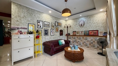 Penawaran Eksklusif, rumah Mewah di Taman Ratu, Jakarta Barat, LB 293m²