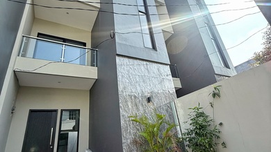 Hunian Mewah di Duri Kepa, Jakarta Barat, 4 Kamar Tidur, LT 100m²