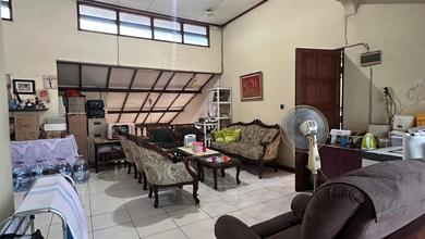 Rumah Elegan di Sunrise Garden, Jakarta Barat, 3 Kamar Tidur, LT 220m²