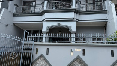 Hunian Mewah di Tanjung Duren, Jakarta Barat, 5 KT, LT 185m²