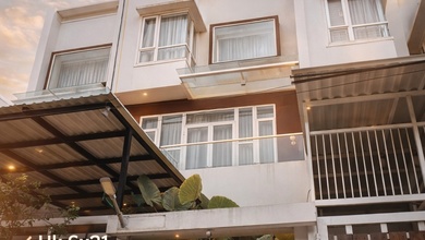 Rumah Elegan di Duri Kepa, Jakarta Barat, 5 Kamar Tidur, LT 126m²