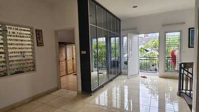 Rumah Mewah di Kawasan Duri Kepa, Jakarta Barat, LB 160m², Harga 2,9 Miliar