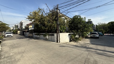 Penawaran Langka, rumah Mewah di Green Ville, Jakarta Barat, LB 390m²