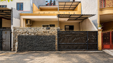 Kesempatan Rumah di Tanjung Duren, Jakarta Barat, LB 84m², Harga 1,65 Miliar
