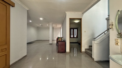 Hunian Mewah di Permata Buana, Jakarta Barat, 4 KT, LT 144m²