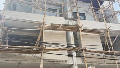 Rumah Mewah di Green Ville, Jakarta Barat, 5 Kamar Tidur, LT 120m²