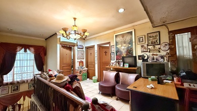 Rumah Elegan di Duri Kepa, Jakarta Barat, 4 Kamar Tidur, LT 200m²