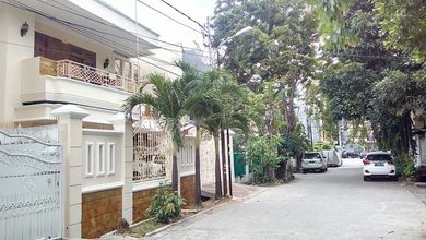 Kesempatan Langka, rumah Prestisius di Tanjung Duren, Jakarta Barat, LB 247m²