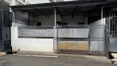 Kesempatan Rumah di Taman Ratu, Jakarta Barat, LB 90m², Harga 1,9 Miliar