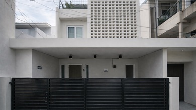 Jual Rumah Strategis di Tanjung Duren, Jakarta Barat - LT 55m²