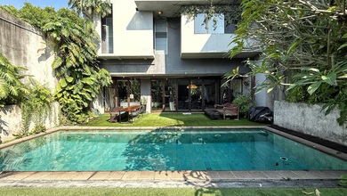 Hunian Mewah di Kawasan Duri Kepa, Jakarta Barat, LB 400m², Harga 15 Miliar