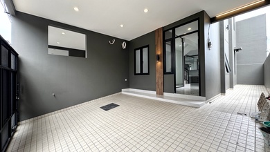 Rumah Area Luxury Duri Kepa, Jakarta Barat - Harga Terbaik 3,29 Miliar