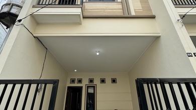 Kesempatan Rumah di Tanjung Duren, Jakarta Barat, LB 138m², Harga 1,75 Miliar