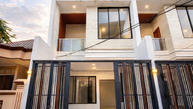 Rumah Mewah di Jelambar, Jakarta Barat, 3 KT, LT 75m²