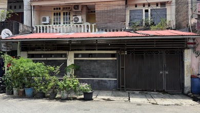 Rumah Dijual di Tomang, Jakarta Barat, LB 120m², Harga Terbaik!