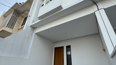 Penawaran Eksklusif, rumah Mewah di Muara Karang, Jakarta Utara, LB 200m²