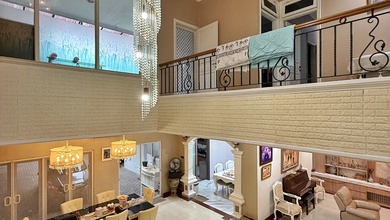 Rumah Elegan di Duri Kepa, Jakarta Barat, 6 Kamar Tidur, LT 198m²