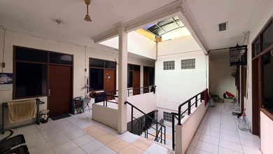 Rumah 300M2 Bonus Usaha Kost Tanjung Duren Raya Jakarta Barat