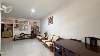 Rumah Elegan di Tanjung Duren, Jakarta Barat, 4 KT, LT 148m²