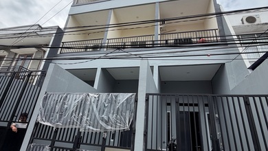 Rumah Dijual di Duri Kepa, Jakarta Barat, LB 125m², Harga Kompetitif!
