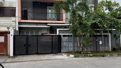 Hunian Mewah di Green garden, Jakarta Barat, 4 KT, LT 300m²