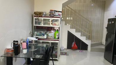 Rumah Dijual di Tanjung Duren, Jakarta Barat, LB 100m², Harga Kompetitif!