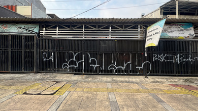 Rumah Pinggir Jalan Hitung Tanah Tanjung Duren Jakarta Barat