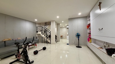 Hunian Elegan di Tanjung Duren, Jakarta Barat, 5 Kamar Tidur, LT 105m²