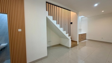 Rumah Favorit di Tanjung Duren, Jakarta Barat, 4 KT, Harga 1,39 Miliar