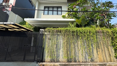 Rumah Area Luxury Kemanggisan, Jakarta Barat - Harga Menarik 4,8 Miliar