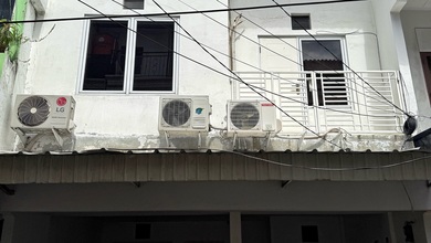 Rumah Dijual di Tanjung Duren, Jakarta Barat, LB 82m², Harga Kompetitif!