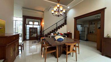 Jual Rumah Siap Tinggal di Duri Kepa, Jakarta Barat, LT 216 m2