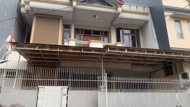 Hunian Elite di Kawasan Tanjung Duren, Jakarta Barat, LB 508m², Harga 16 Miliar