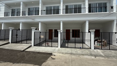 Rumah Elegan di Tanjung Duren, Jakarta Barat, 3 KT, LT 78m²