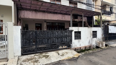Kesempatan Eksklusif, rumah Mewah di Tanjung Duren, Jakarta Barat, LB 900m²
