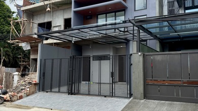 Hunian Mewah di Kawasan Kedoya, Jakarta Barat, LB 240m², Harga 5,7 Miliar