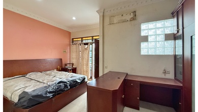 Kesempatan Rumah di Taman Ratu, Jakarta Barat, LB 150m², Harga 1,7 Miliar