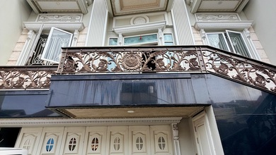 Dijual rumah Eksklusif di Kebayoran Baru, Jakarta Selatan - LT 200m²