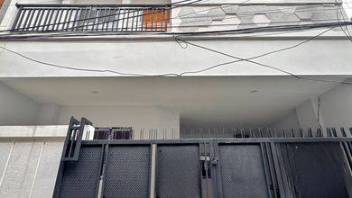 Rumah Eksklusif Luas 77 m2, di Tanjung Duren, Jakarta Barat