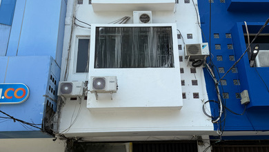 Ruko 3.5 Lantai Strategis Dalam Komplek Pinggir Jalan Palmerah Jakarta Barat