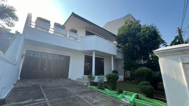 Rumah Elite di Kawasan Duri Kepa, Jakarta Barat, LB 410m², Harga 5,5 Miliar