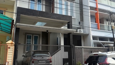 Rumah Area Luxury Green garden, Jakarta Barat - Harga Terbaik 4,3 Miliar