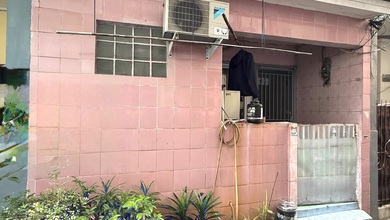 Rumah Dijual di Tanjung Duren, Jakarta Barat, LB 40m², Harga Terbaik!